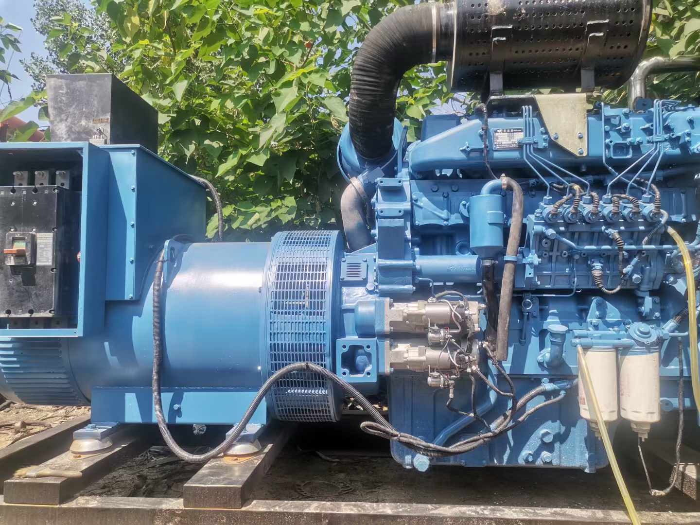 新邵详细说明降低 800kW 柴油发电机输出电流波动的方法